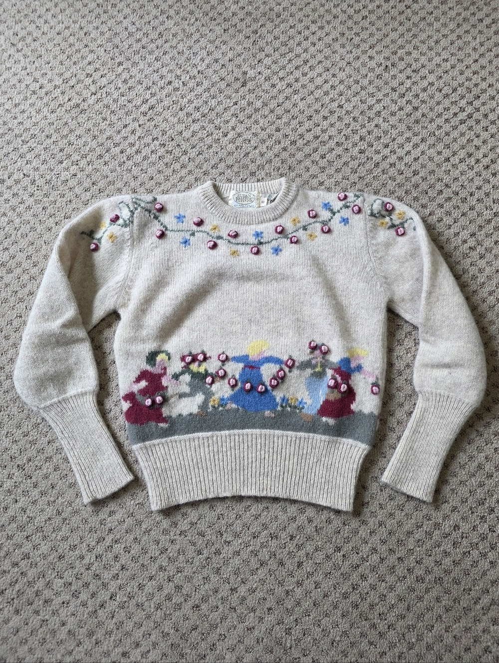 Vintage Susan Bristol Wool Cream Knit Sweater with Multicolor Embroidered Scene